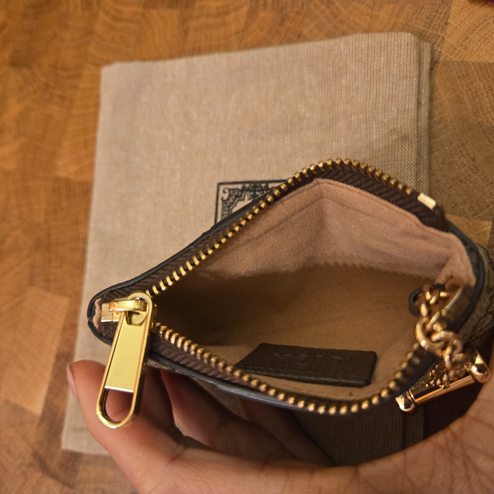 Gucci Beige and Brown Monogram Pouch - Picture 9 of 14